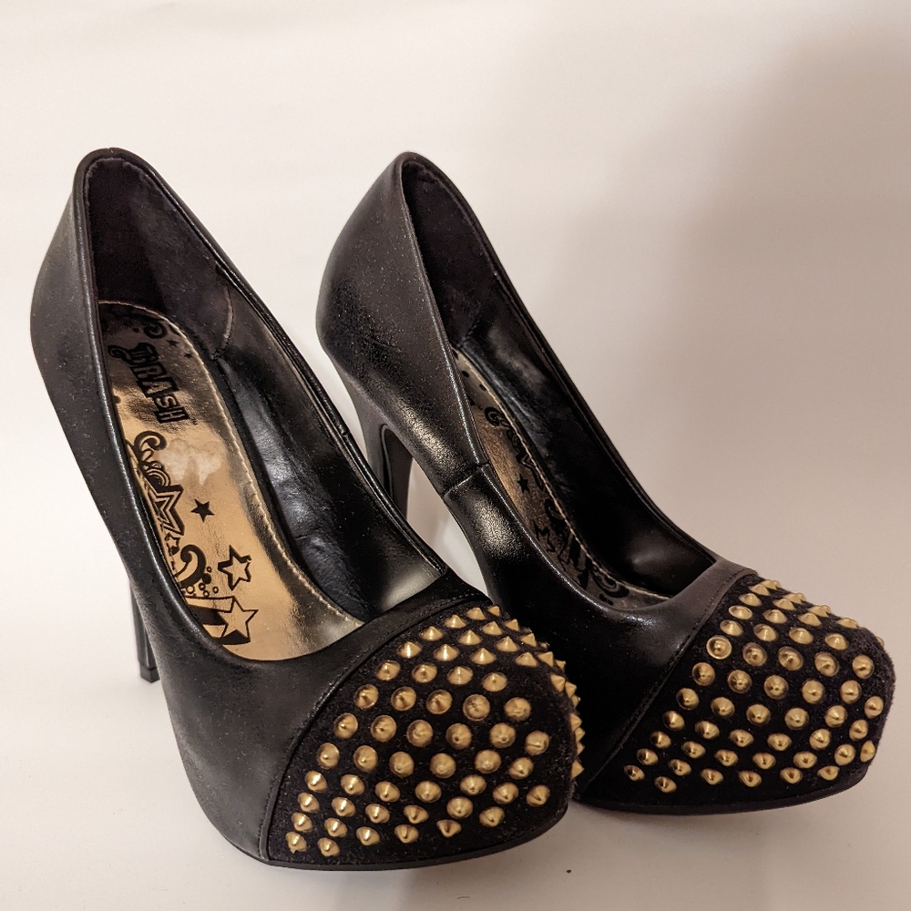 Black spike platform heel size 6